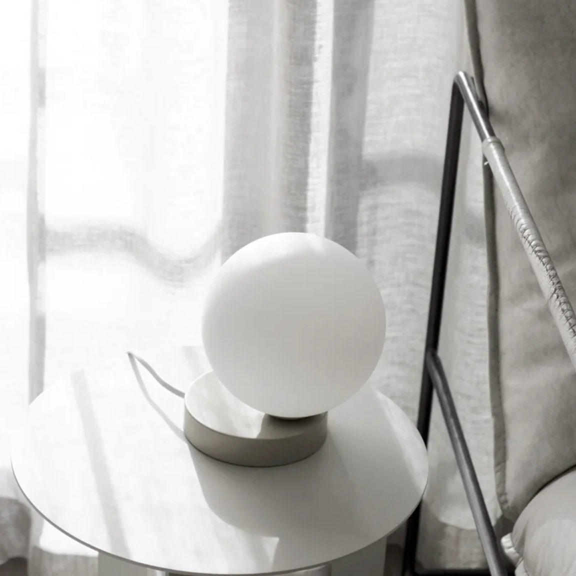 Yuri Table Lamp - White